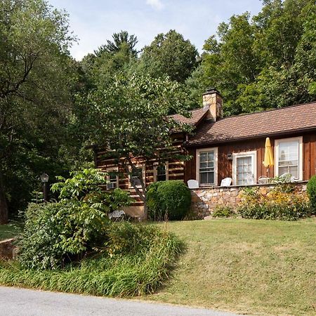 Anastasia Villa Hot Springs Exterior photo