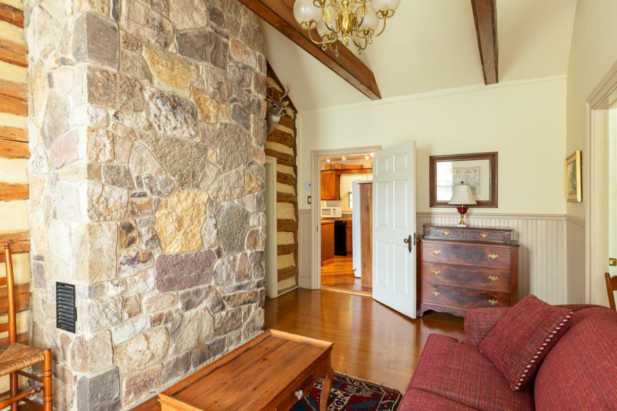 Anastasia Villa Hot Springs Exterior photo